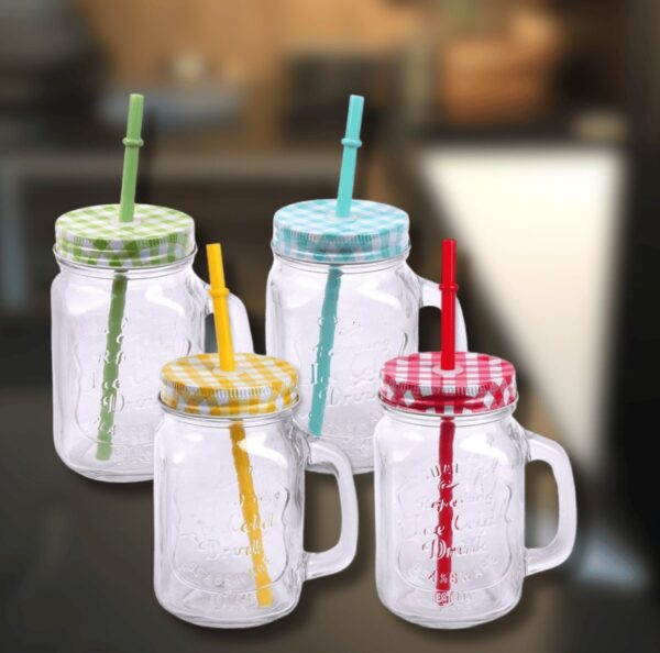 Tarros Mason Jars kit, con popote de diferentes colores y frases. Inicio fondo de cocina.